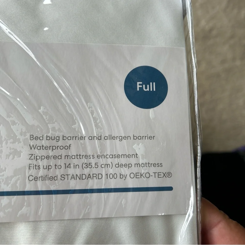 Simply Essential- Bed Bug Barricade Mattress Protector - Full